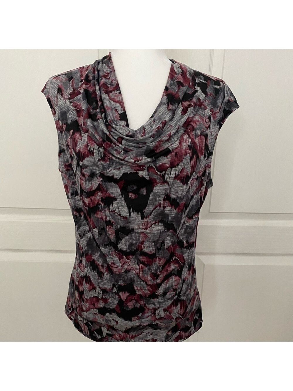 Kasper Gray Black & Burgundy Print Cowl Neck Cap Sleeve Top Size Medium